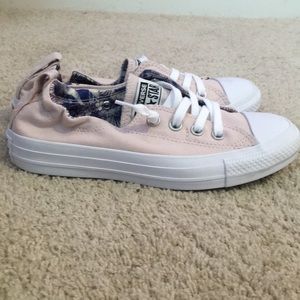 Light pink converse